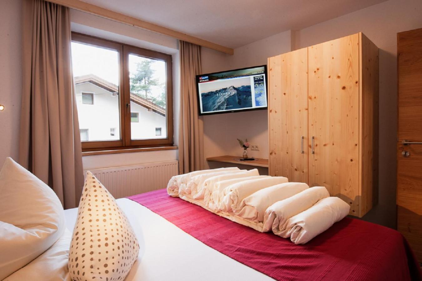 Falkner Appartement Resort Längenfeld Quarto foto
